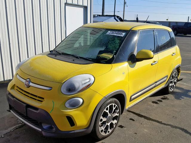 ZFBCFADH3EZ020542 - 2014 FIAT 500L TREKK YELLOW photo 2