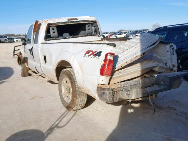 1FT7X2B63FEB69318 - 2015 FORD F250 SUPER 白色 照片 3