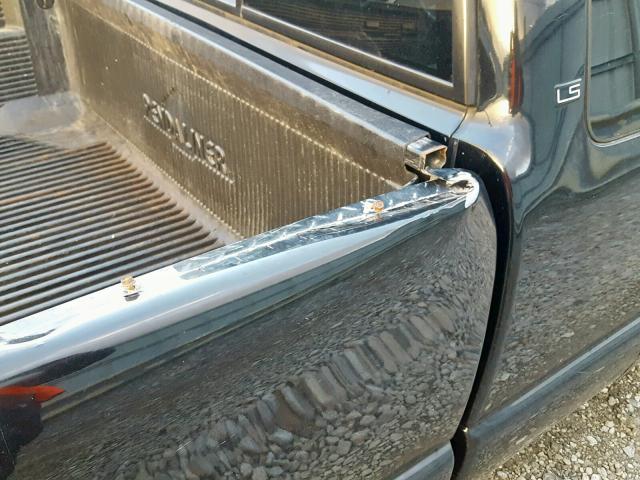 1GCCT19W318119326 - 2001 CHEVROLET S TRUCK S1 BLACK photo 9