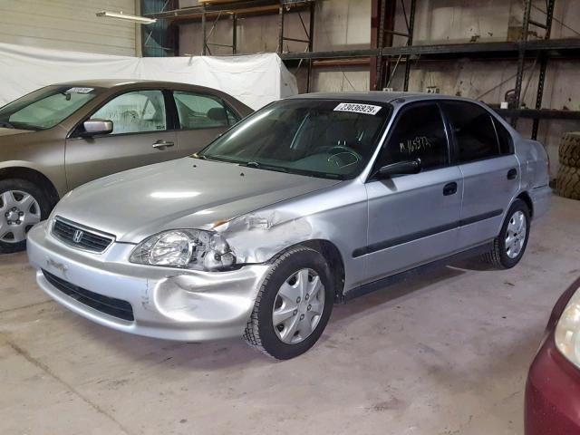 JHMEJ6623WS005400 - 1998 HONDA CIVIC DX SILVER photo 2