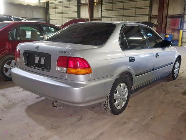 JHMEJ6623WS005400 - 1998 HONDA CIVIC DX SILVER photo 4