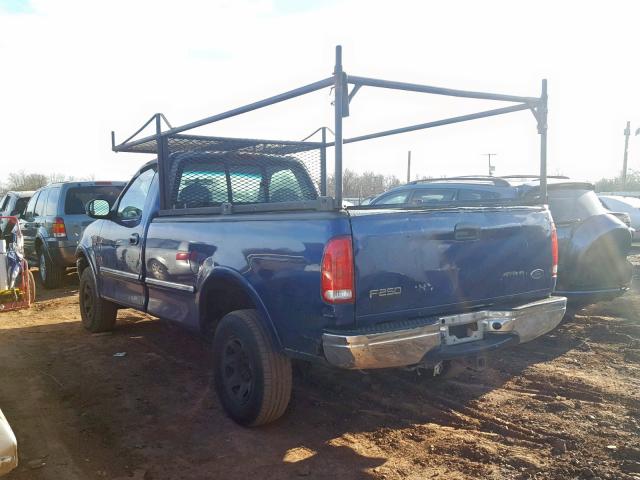 1FTPF28W4WNA61686 - 1998 FORD F250 BLUE photo 3