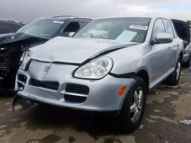 WP1AB29P04LA61944 - 2004 PORSCHE CAYENNE S SILVER photo 2