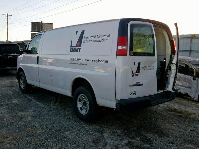 1GCZGGFFXH1271659 - 2017 CHEVROLET EXPRESS G3 WHITE photo 3