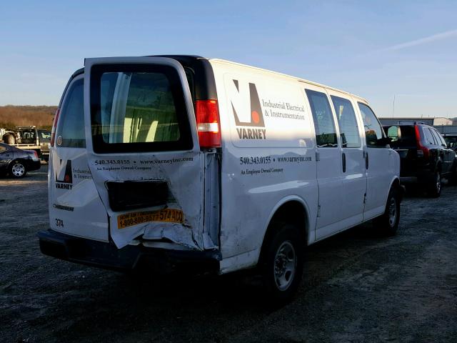 1GCZGGFFXH1271659 - 2017 CHEVROLET EXPRESS G3 WHITE photo 4