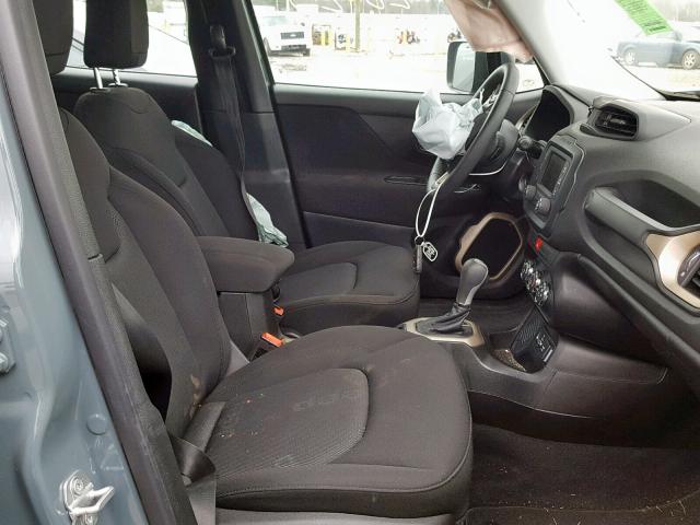 ZACCJAAB9HPF37231 - 2017 JEEP RENEGADE S ლურჯი ფოტო 5