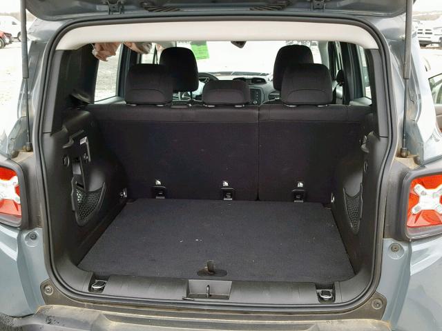 ZACCJAAB9HPF37231 - 2017 JEEP RENEGADE S ლურჯი ფოტო 9