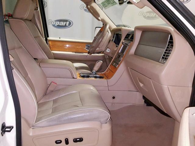 5LMFU27597LJ16732 - 2007 LINCOLN NAVIGATOR WHITE photo 5