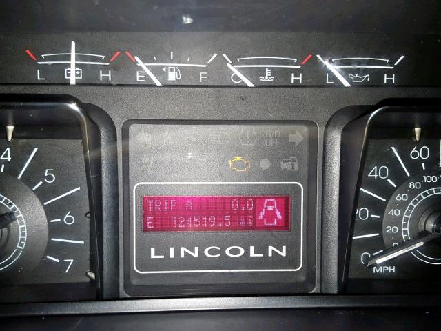 5LMFU27597LJ16732 - 2007 LINCOLN NAVIGATOR WHITE photo 8