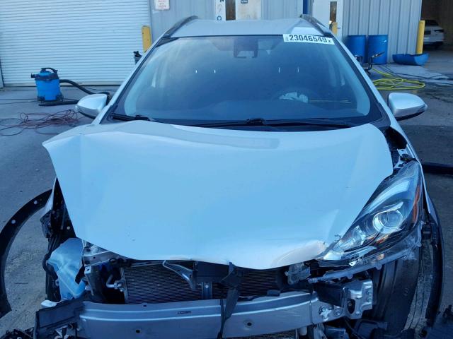 JTDKDTB3XJ1601837 - 2018 TOYOTA PRIUS C SILVER photo 7