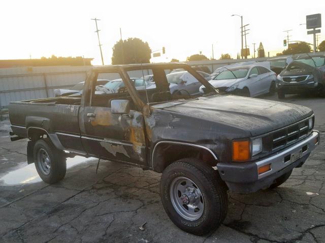 JT4RN65S3E5021697 - 1984 TOYOTA PICKUP RN6 BLACK photo 1