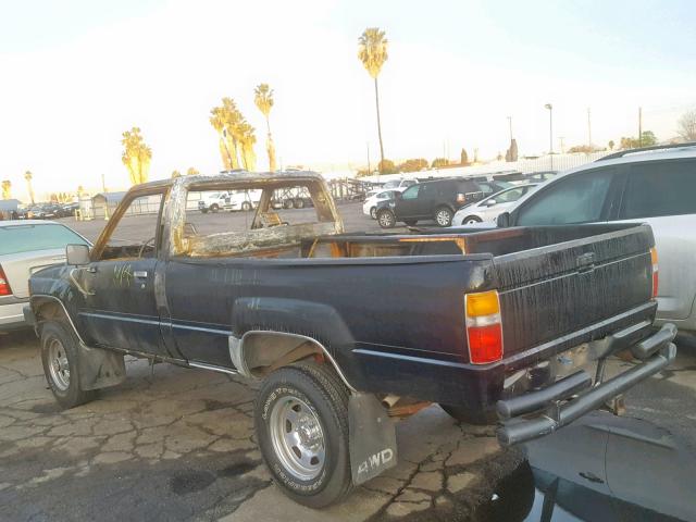 JT4RN65S3E5021697 - 1984 TOYOTA PICKUP RN6 BLACK photo 3