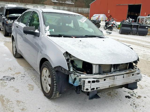 1FAHP34N58W107825 - 2008 FORD FOCUS S/SE SILVER photo 1