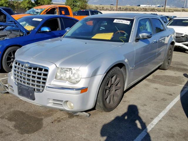 2C3JA63HX5H136049 - 2005 CHRYSLER 300C SILVER photo 2