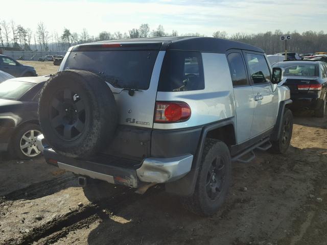 JTEBU11F170046853 - 2007 TOYOTA FJ CRUISER SILVER photo 4