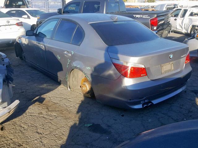 WBANB33554B111529 - 2004 BMW 545 I GRAY photo 3