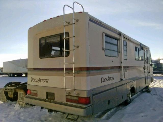 1GBKP37NXP3318907 - 1993 PACE MOTORHOME BROWN photo 4