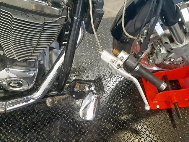 5VPHB26D453010928 - 2005 VICTORY MOTORCYCLES HAMMER BLACK photo 17