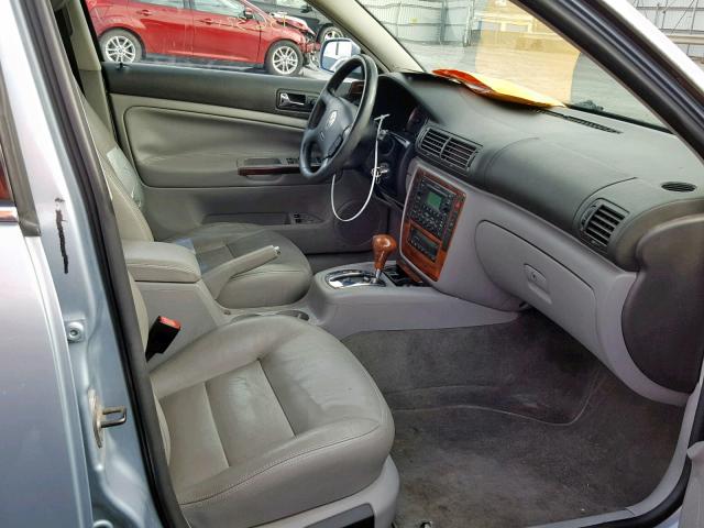 WVWTH63B34P048403 - 2004 VOLKSWAGEN PASSAT GLX 蓝色 照片 5