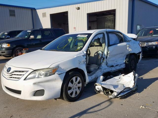 4T4BF3EK8BR186368 - 2011 TOYOTA CAMRY BASE 白色 照片 2