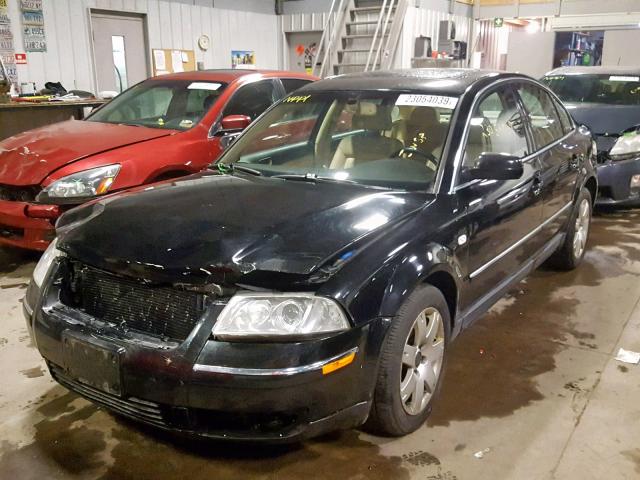 WVWTH63BX2P288450 - 2002 VOLKSWAGEN PASSAT GLX BLACK photo 2