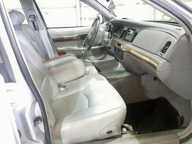2MEFM75W7WX637139 - 1998 MERCURY GRAND MARQ 银色 照片 5