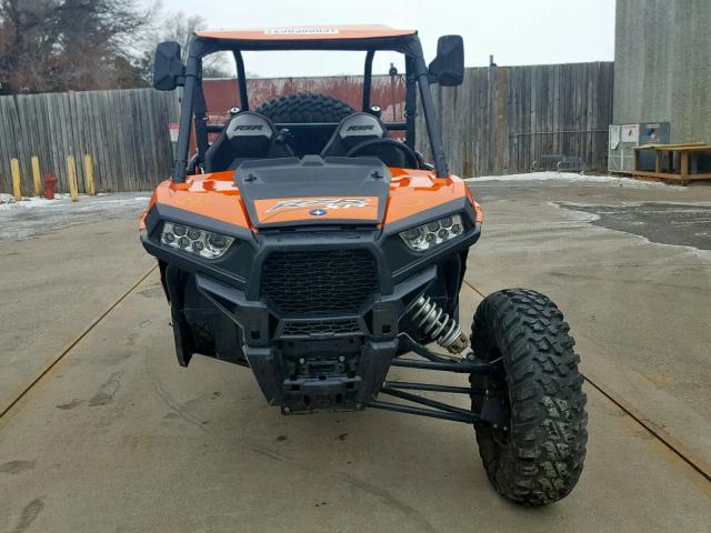 4XAVDE991FB315774 - 2015 POLARIS RZR XP 100 ORANGE photo 2