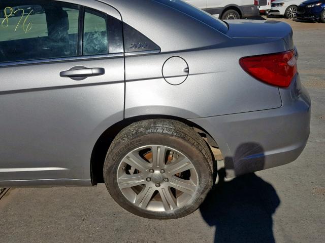 1C3CCBAB9DN669283 - 2013 CHRYSLER 200 LX GRAY photo 9