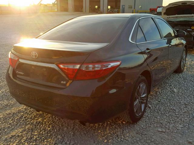 4T1BF1FK6HU371881 - 2017 TOYOTA CAMRY LE CHARCOAL photo 4