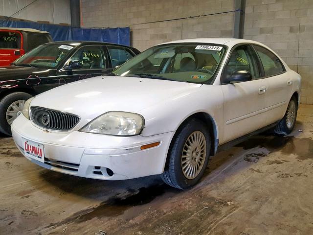 1MEFM50235A618586 - 2005 MERCURY SABLE GS WHITE photo 2