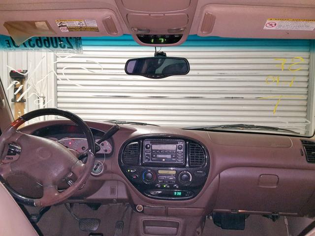 5TDZT34A82S102357 - 2002 TOYOTA SEQUOIA SR 黑色 照片 9