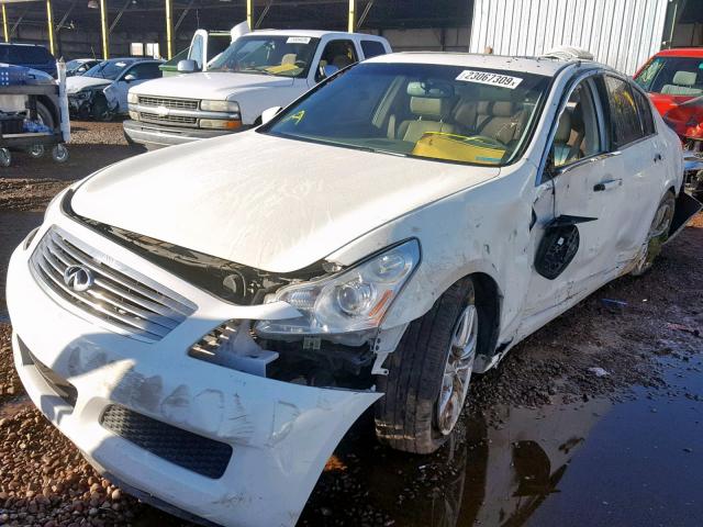 JNKCV61E69M011374 - 2009 INFINITI G37 BASE WHITE photo 2