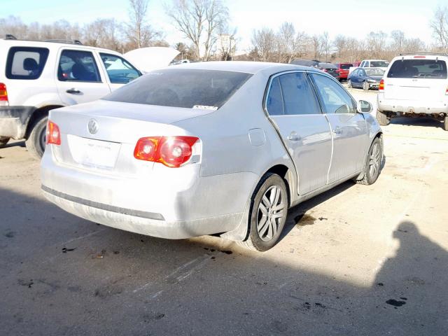 3VWRF71K16M703334 - 2006 VOLKSWAGEN JETTA 2.5 SILVER photo 4