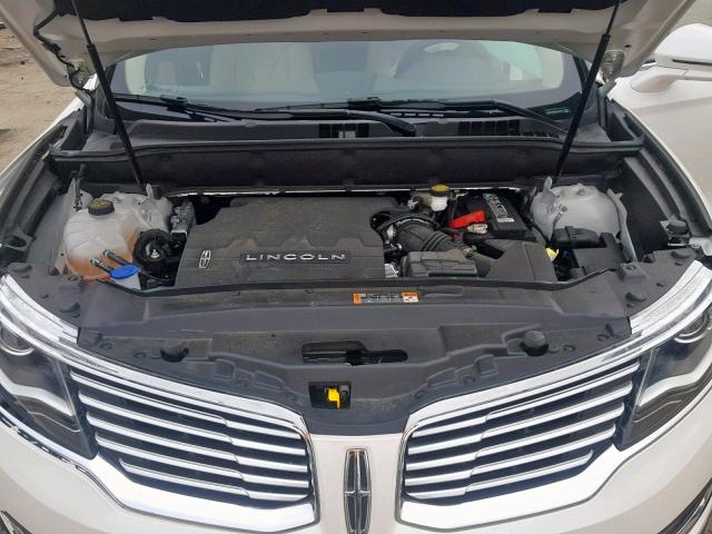 2LMPJ8LR6HBL50957 - 2017 LINCOLN MKX RESERV WHITE photo 7