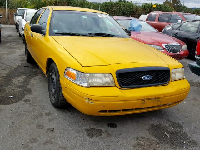 2FAHP71W33X156359 - 2003 FORD CROWN VICT YELLOW photo 1