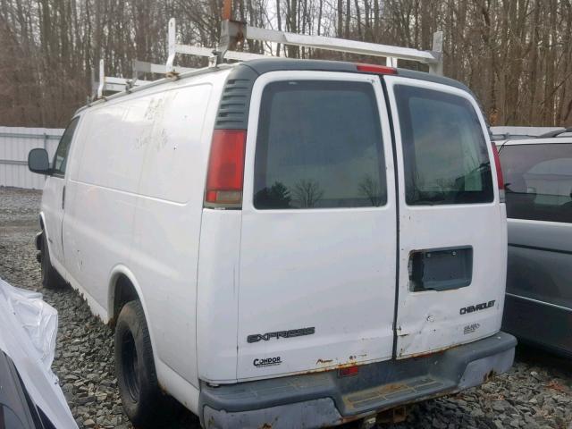 1GCFG15WX21131054 - 2002 CHEVROLET EXPRESS G1 WHITE photo 3