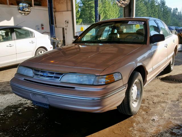 2FALP74W4TX207583 - 1996 FORD CROWN VICT TAN photo 2