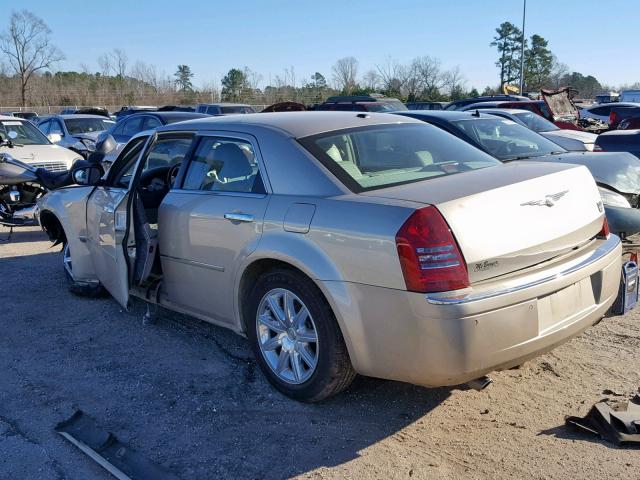 2C3LA63HX7H608228 - 2007 CHRYSLER 300C GOLD photo 3