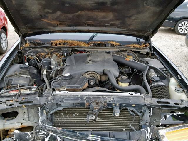 2FAFP74W2YX209661 - 2000 FORD CROWN VICT 黑色 照片 7