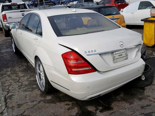 WDDNG7DB7DA494580 - 2013 MERCEDES-BENZ S 550 WHITE photo 3