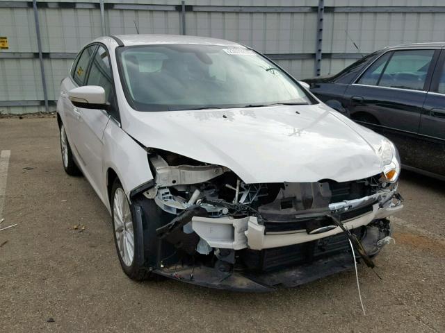 1FAHP3M28CL242488 - 2012 FORD FOCUS SEL WHITE photo 1