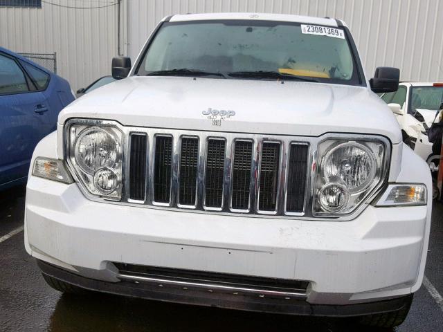 1J4PN5GK7BW530528 - 2011 JEEP LIBERTY LI WHITE photo 9