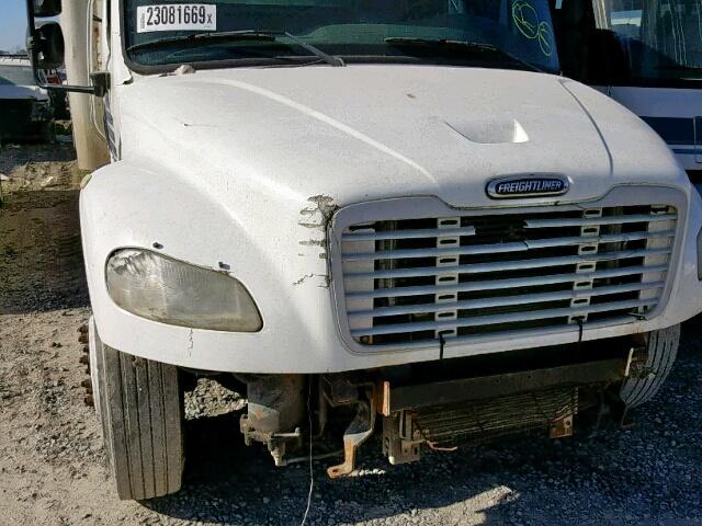 1FVACWDC85HU83821 - 2005 FREIGHTLINER M2 106 MED WHITE photo 9