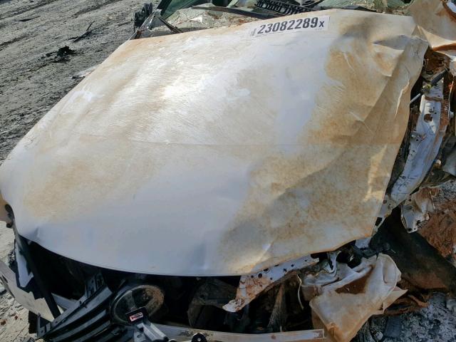 JTHBA1D25G5037709 - 2016 LEXUS IS 200T Weiß Foto 7