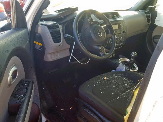 KNDJN2A26E7717437 - 2014 KIA SOUL თეთრი ფოტო 9