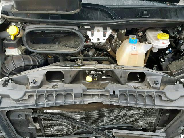 3C6URVHG0JE107460 - 2018 RAM PROMASTER 白色 照片 7