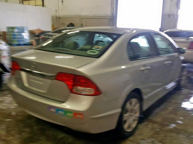 2HGFA16549H546858 - 2009 HONDA CIVIC LX SILVER photo 4