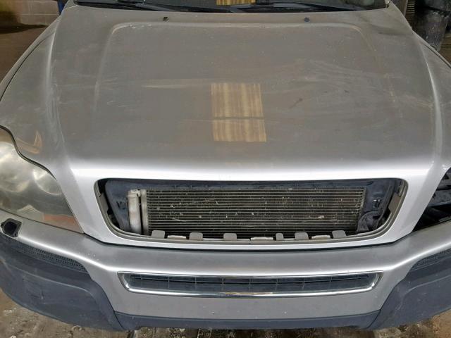 YV1CZ852751218380 - 2005 VOLVO XC90 V8 SILVER photo 7