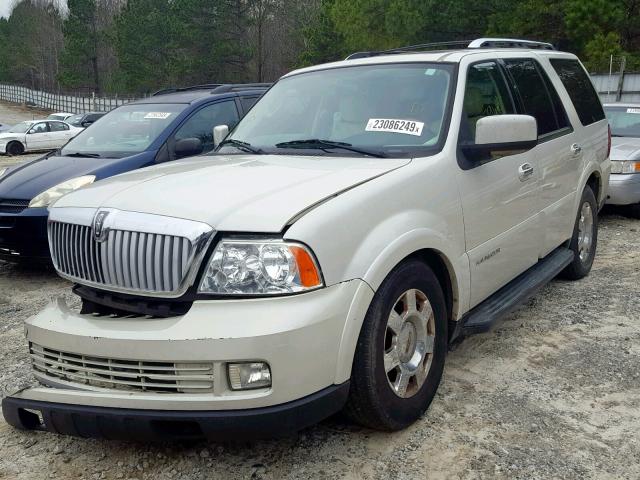 5LMFU28526LJ30128 - 2006 LINCOLN NAVIGATOR 奶油色 照片 2