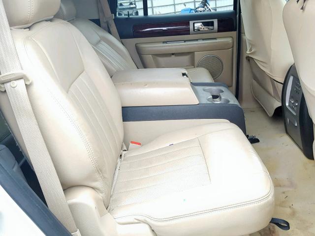 5LMFU28526LJ30128 - 2006 LINCOLN NAVIGATOR 奶油色 照片 6